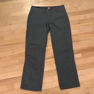 Women’s Columbia Omni Heat Hiking Pants 6 Short